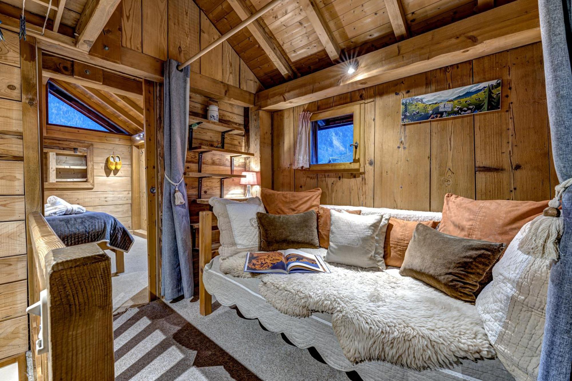 Tiki Lodge - Hot Tub & Sauna Шамони Екстериор снимка